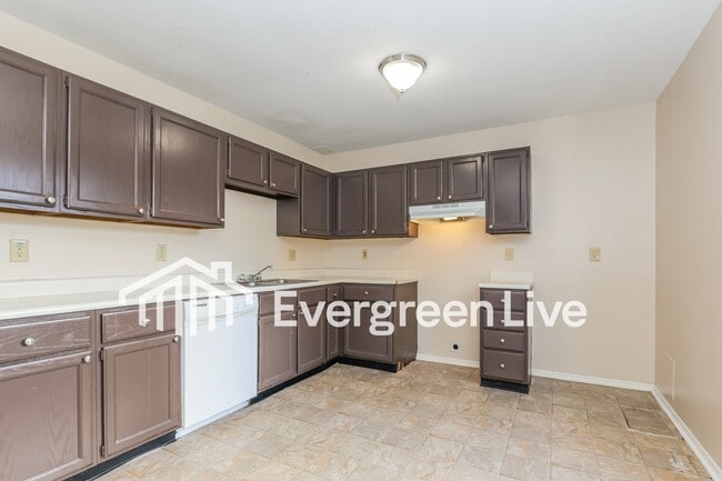 Foto del edificio - 6500 Loblolly Dr