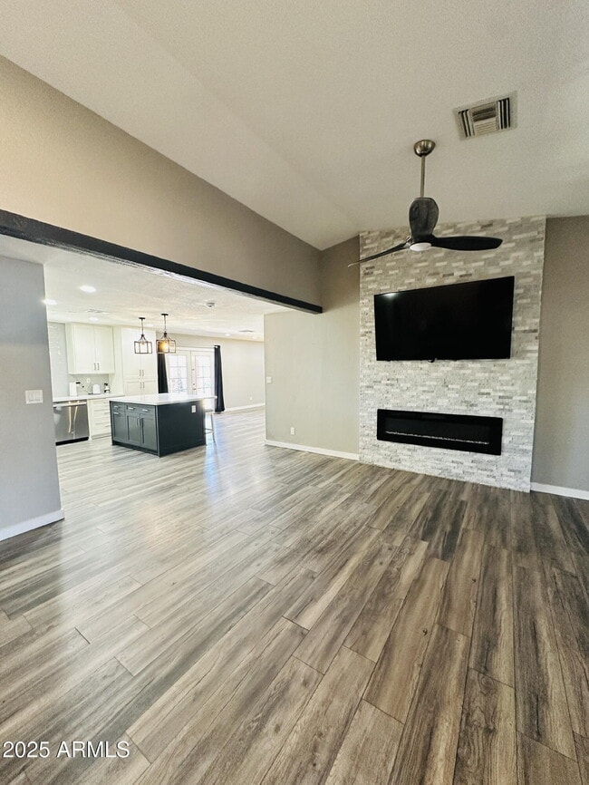 Foto del edificio - 2811 N Evergreen St