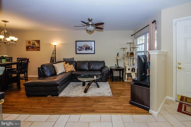 Foto del edificio - 126 Hickory Ln