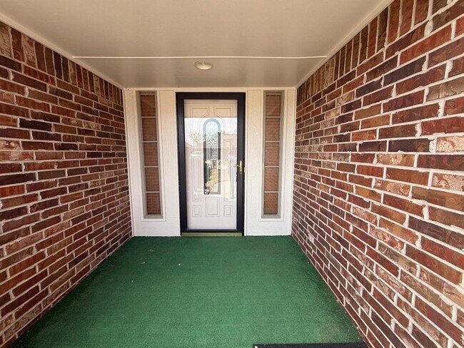 Building Photo - 616 Morningside Dr