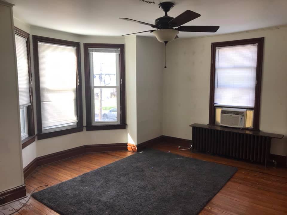 Primary Photo - 166 12th St