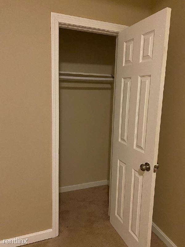 Foto del edificio - 2 br, 1 bath Apartment - 799 Archer Ave