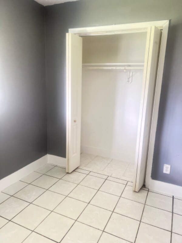 Foto del edificio - 3912 SW 14th St