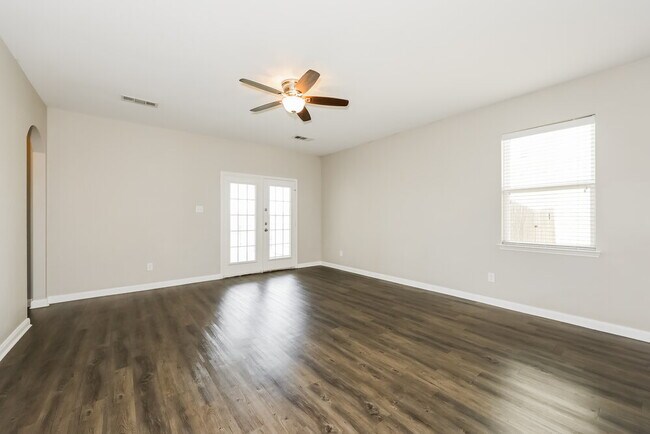 Foto del edificio - 6120 Chalk Hollow Dr