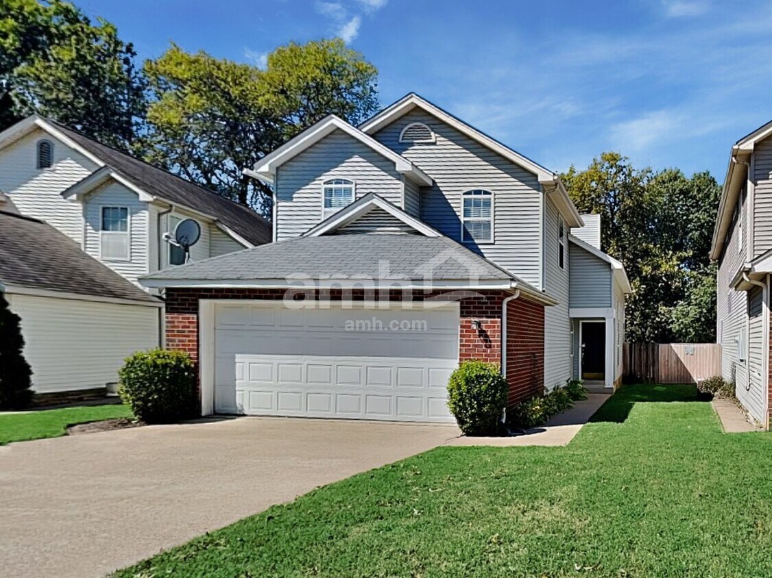 Foto principal - 1212 Wembley Dr