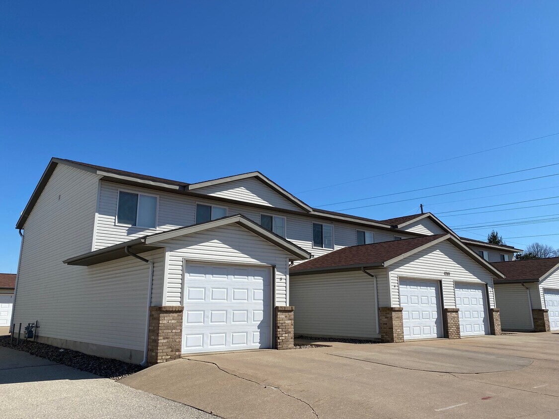 Foto principal - 1205 Eastwood St