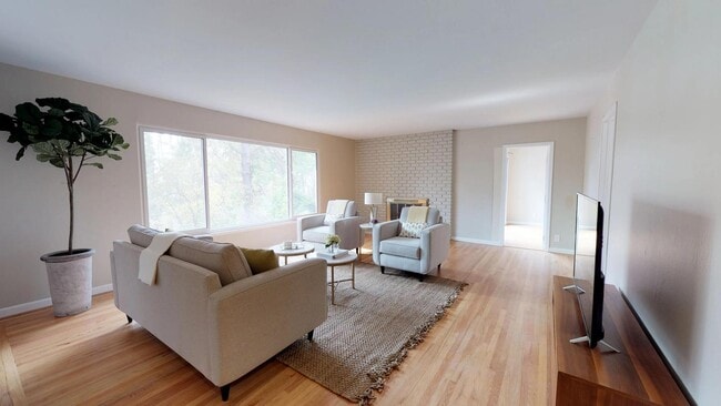 Foto del edificio - 1432 Bel Aire Rd