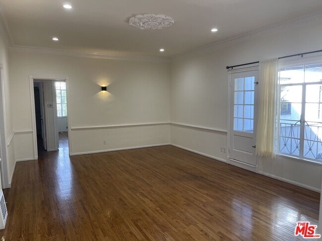 Building Photo - 9836 Charleville Blvd