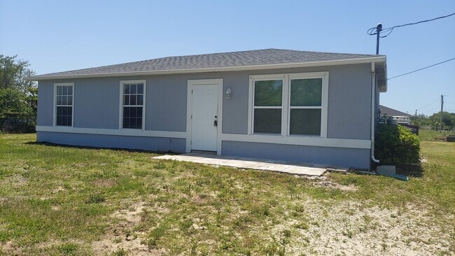 Building Photo - 1408 Xelda Ave S
