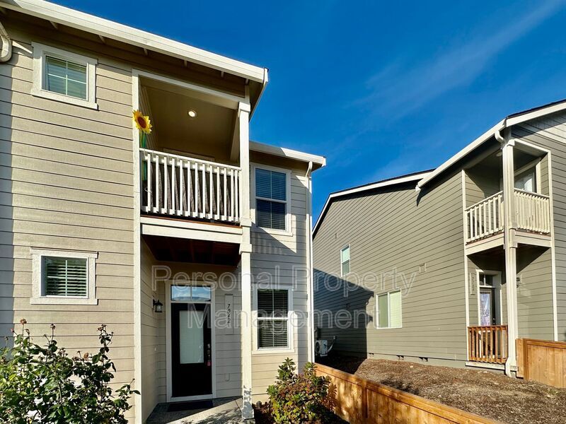 Foto principal - 7042 NE 155th Pl