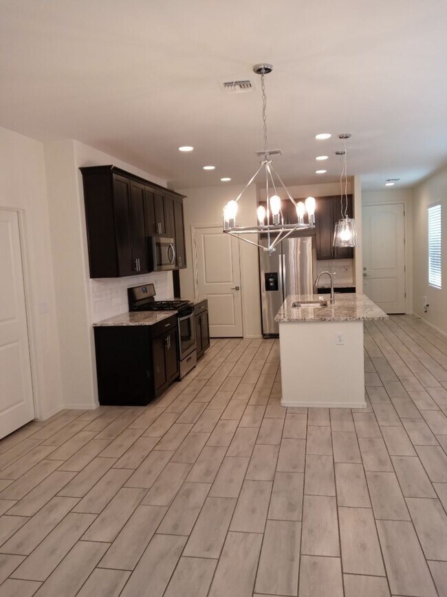 Building Photo - 14243 E Yellow Sage Ln