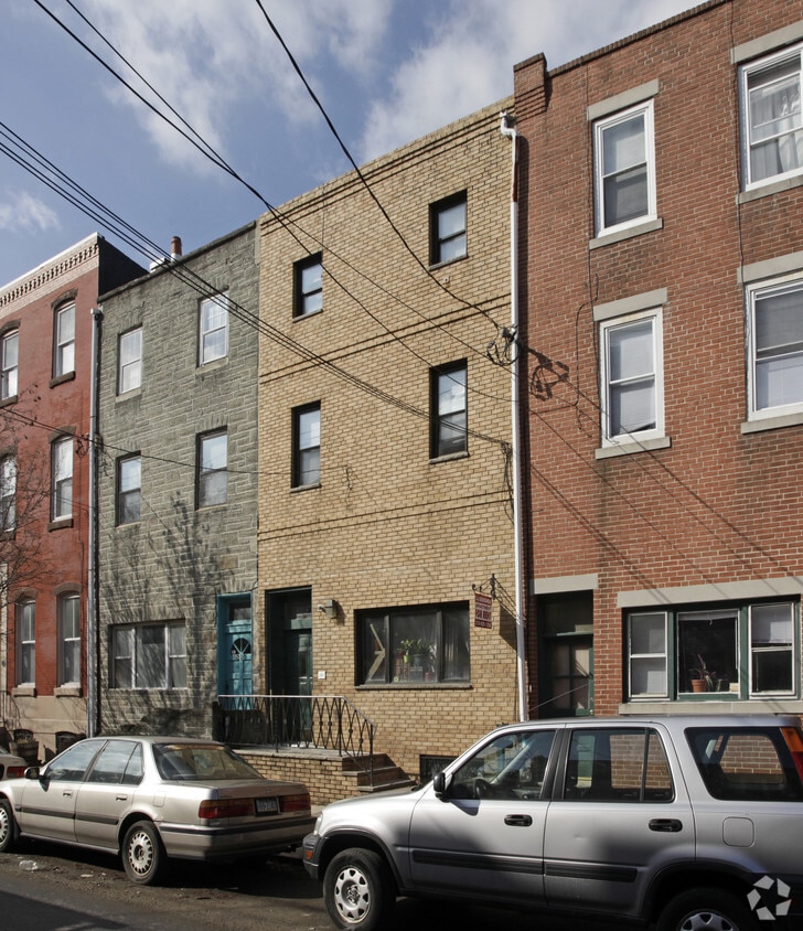 Building Photo - 808 S 10th St