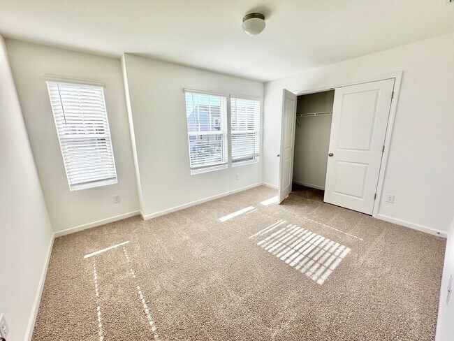 Foto del edificio - NEW 3BD Home in China Grove