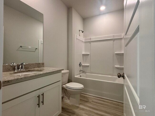Building Photo - 656 Overland Dr