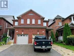 Building Photo - 3366 Stoney Crescent