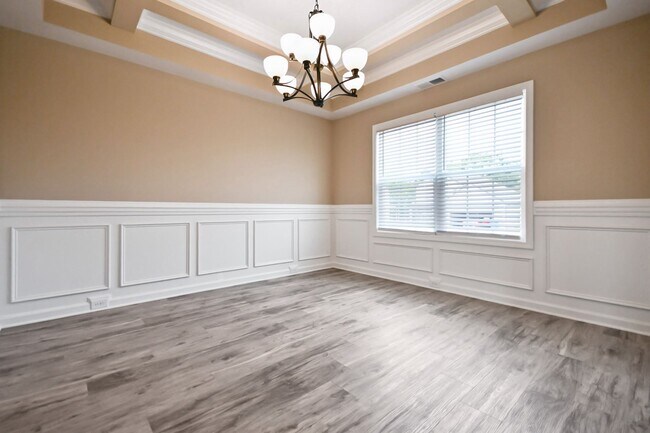 Foto del edificio - Pet Friendly Four Bedroom!