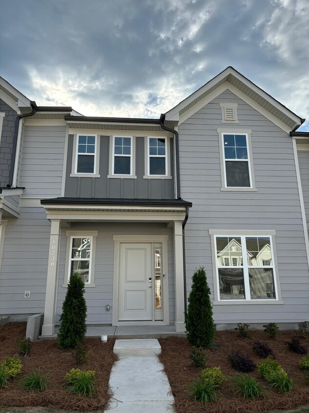 10230 Guardian Dr, Charlotte, NC 28273 Townhome Rentals in Charlotte NC