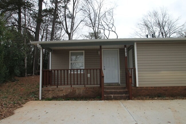 Building Photo - Exclusively Offered by Muse Realty, LLC