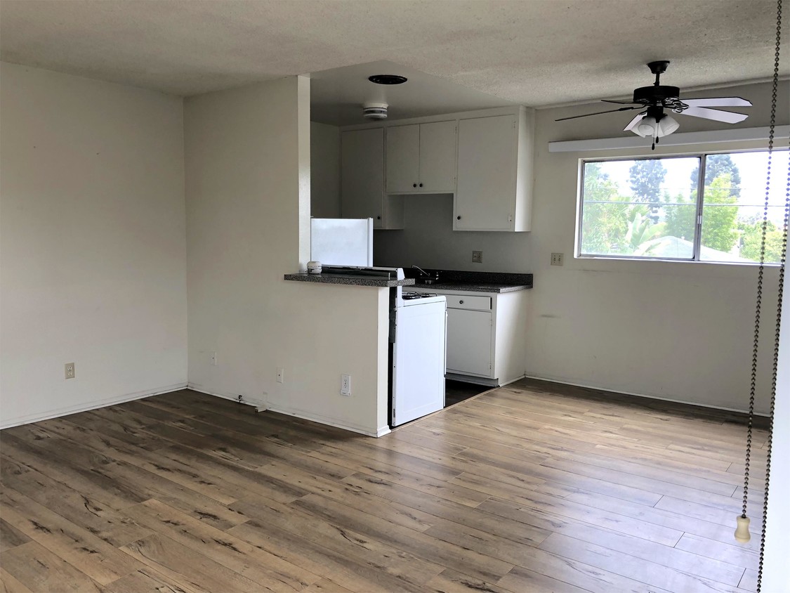 Foto principal - 12456 Culver Blvd