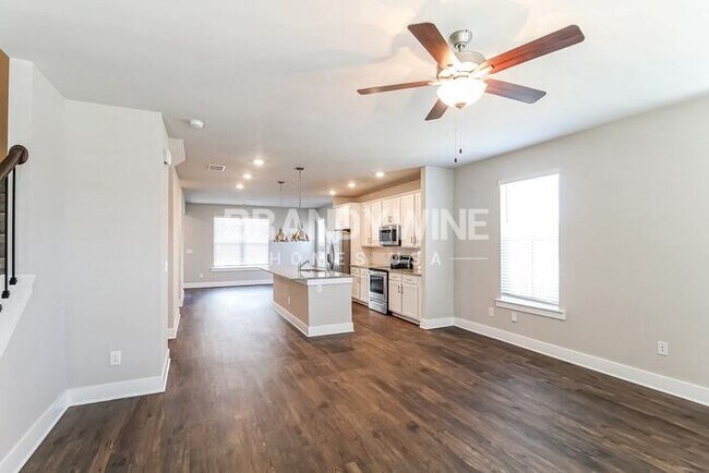 Building Photo - 647 Valtek Ct