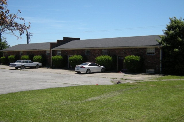 Primary Photo - 902 Villa Dr