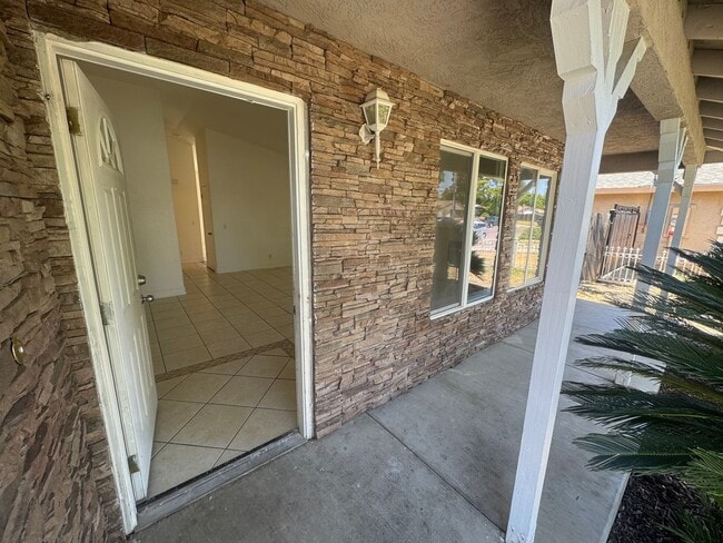 Foto del edificio - 3 bedroom | 2 bathroom | Single family hom...