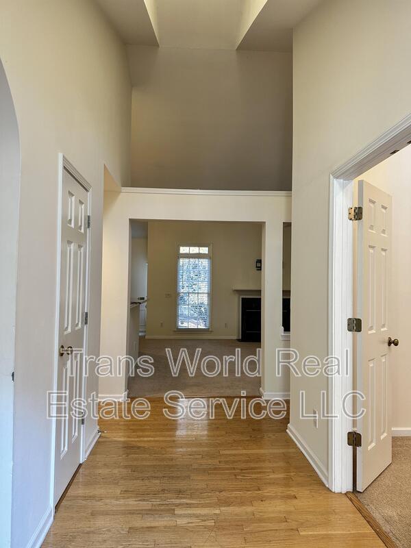 Building Photo - 8595 River Walk Landing