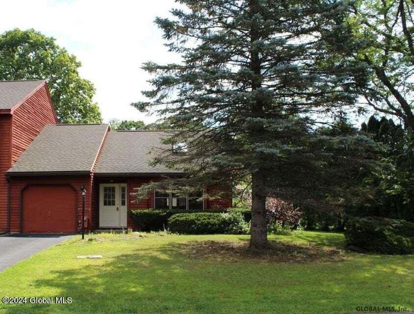 241 Woodscape Dr, Albany, NY 12203 Townhome Rentals in Albany NY