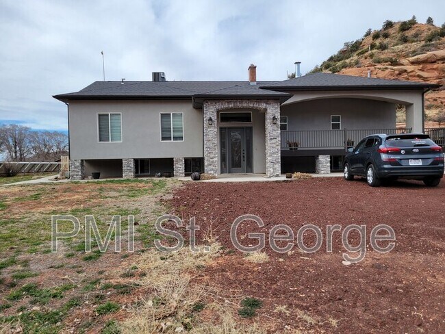 Foto del edificio - 1065 Canyon St