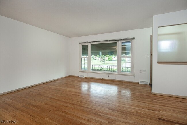 Foto del edificio - 1217 Bonnie Ln