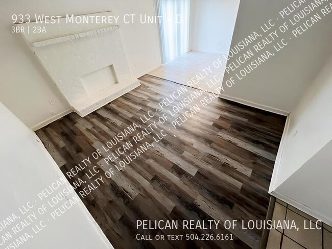 Foto del edificio - 933 Monterey Ct S