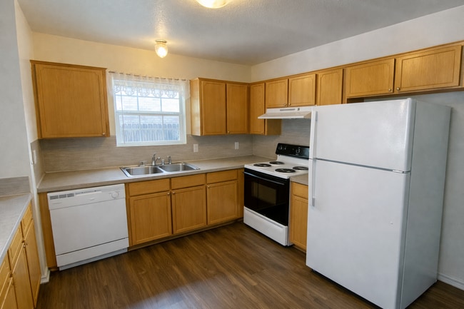 Building Photo - 4304 Jeff Scott Dr