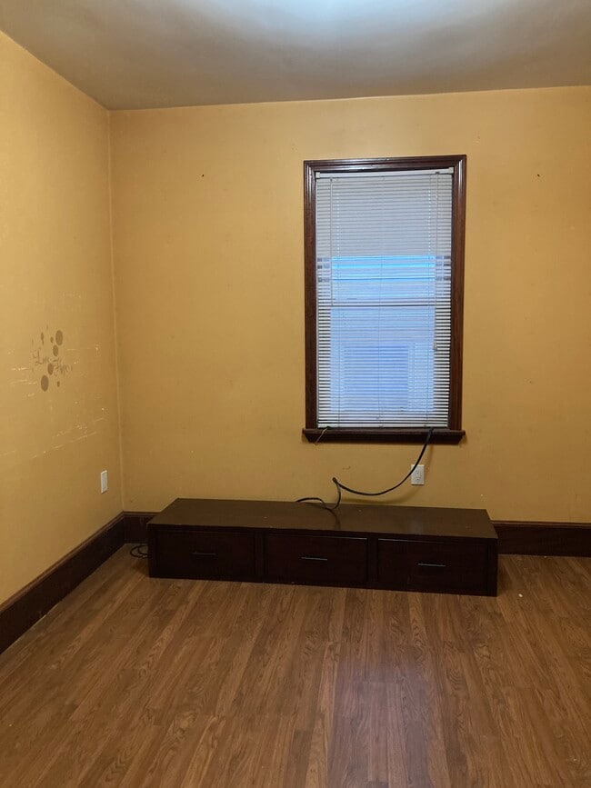 Building Photo - 11 Langdon St