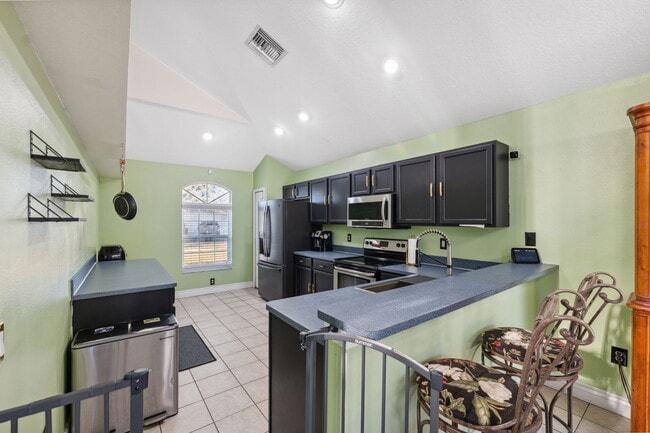 Building Photo - 3316 Pine Top Dr