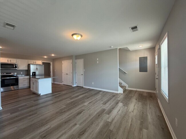 Foto del edificio - 3 Bedroom, SINGLE FAMILY HOME! Pre-Lease Today!
