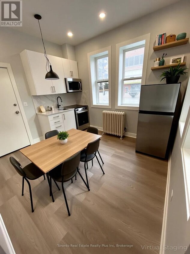 Building Photo - 596 Church St