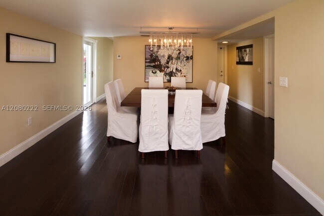 Building Photo - 5631 SW 58th Ct