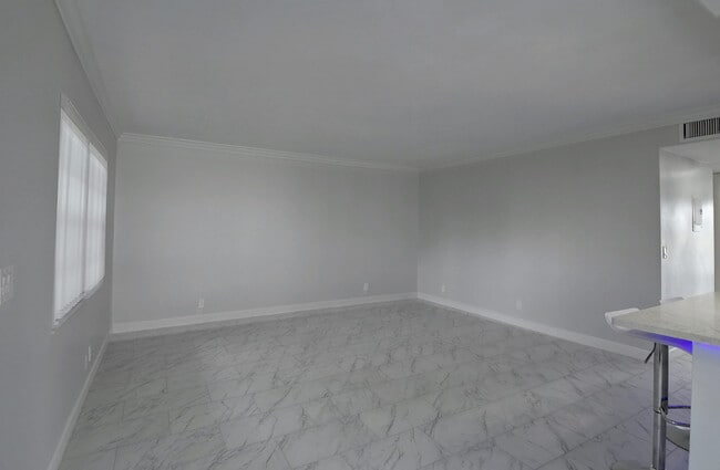 Building Photo - 974 Normandy Trail