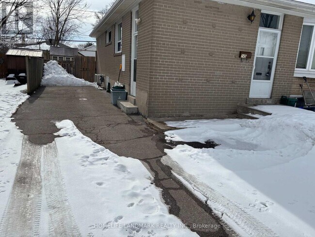 Photo du bâtiment - 145 Tulloch Dr