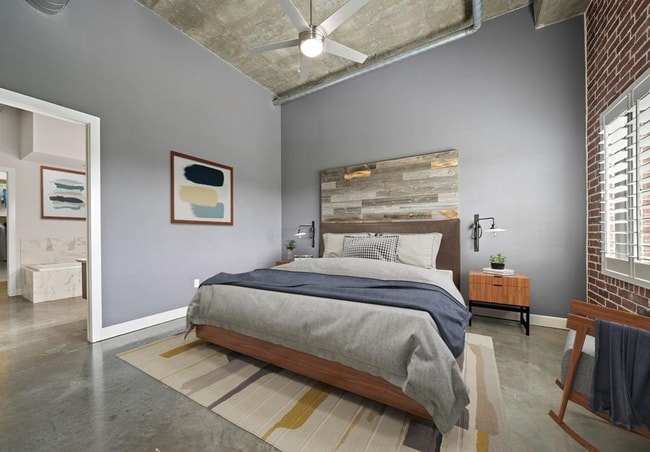 Building Photo - 1111 Studewood