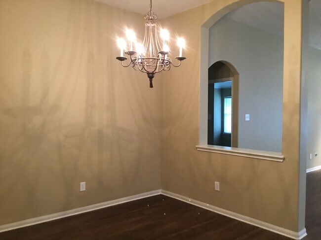 Foto del edificio - 7612 Misty Lake Ln