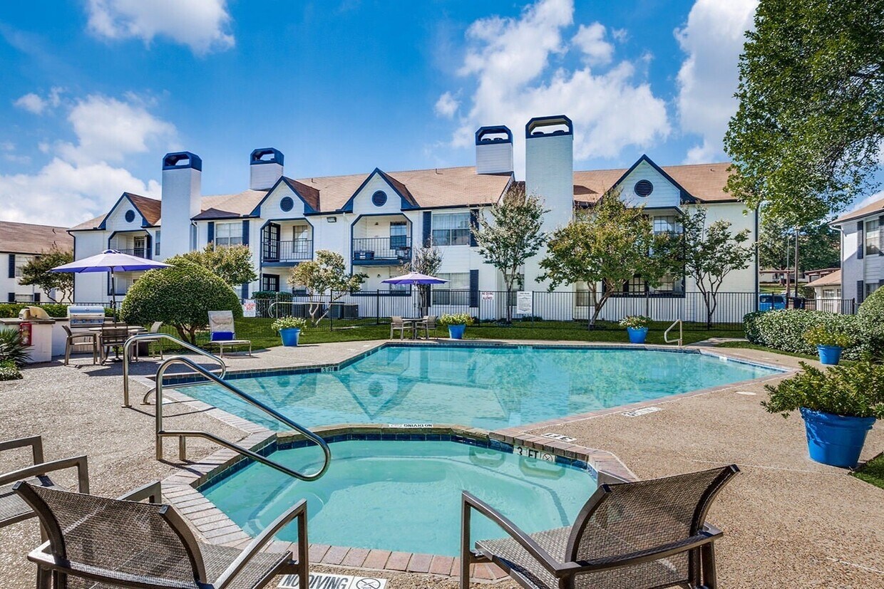 3 Thousand One Crystal Springs Apartments in Bedford, TX