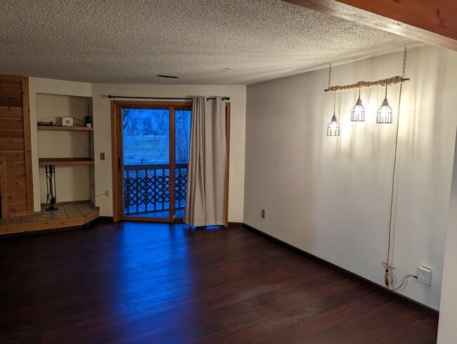 Building Photo - 2890 Shadow Creek Dr