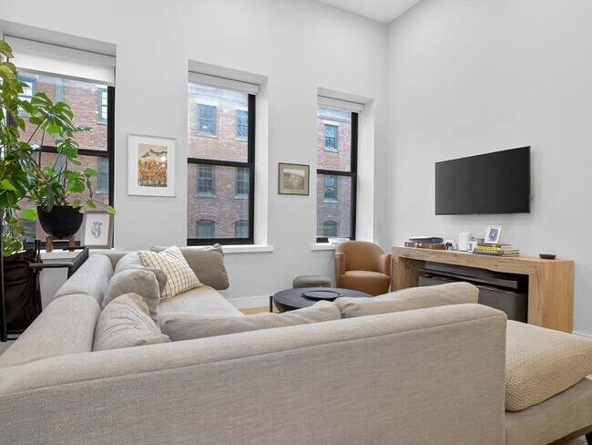 Foto del edificio - 355 Congress St