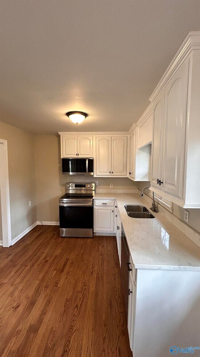 Foto del edificio - 6407 Marsh Ave NW