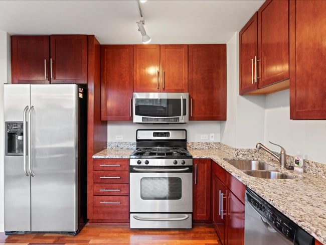 Building Photo - 929 Portland Ave