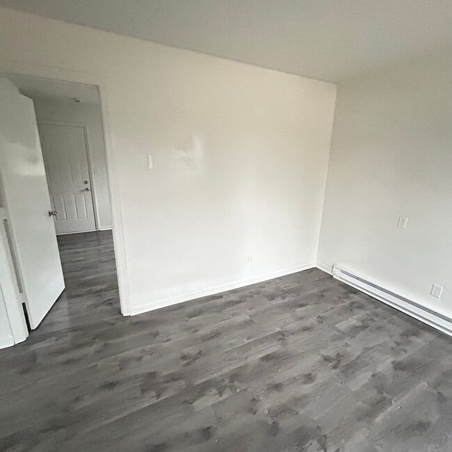 Foto del edificio - 1265 Springdale Rd