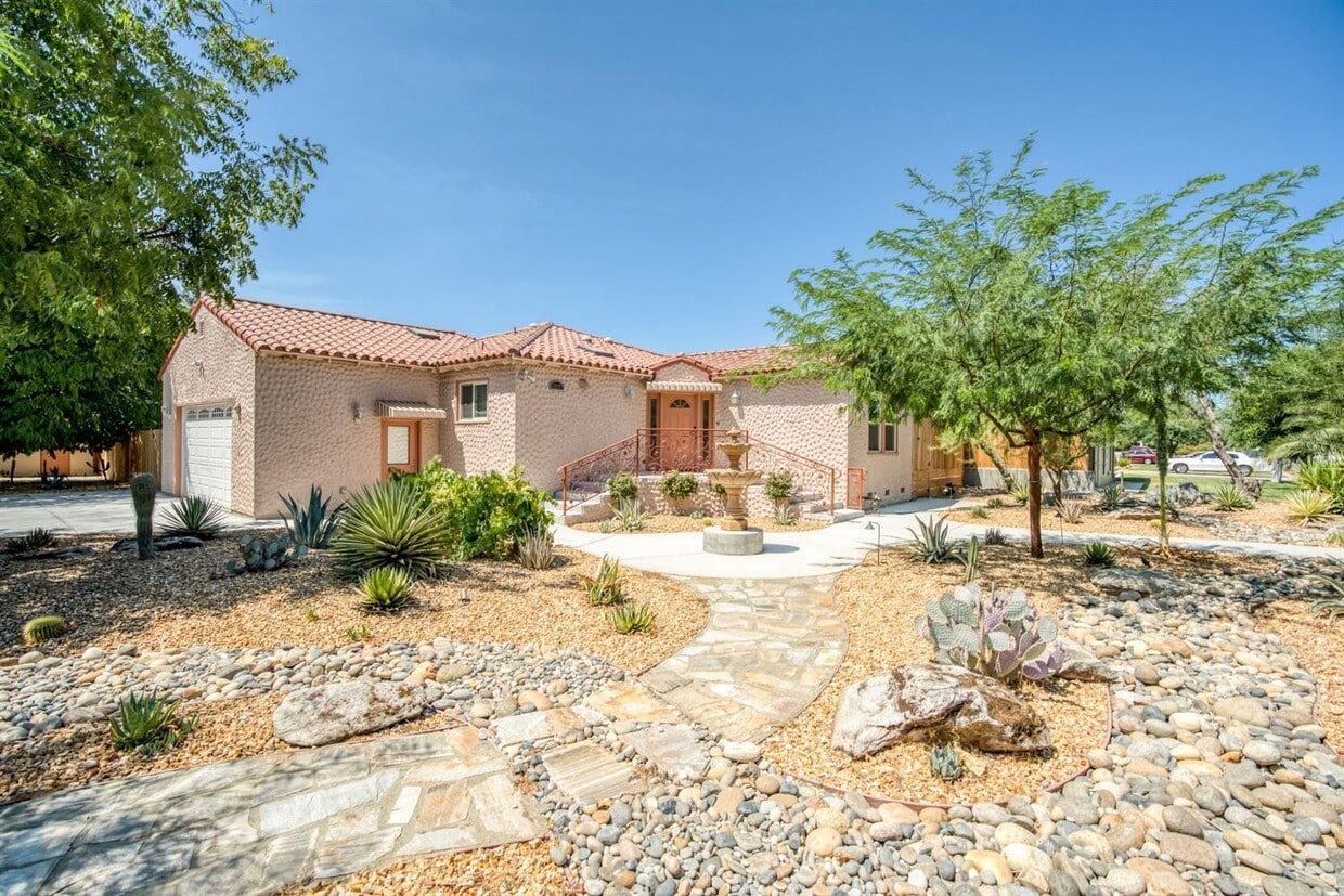 1037 W Escalon Ave, Fresno, CA 93711 House Rental in Fresno, CA