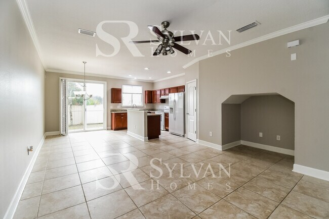 Foto del edificio - You'll love this well maintained townhouse!