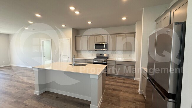 Foto del edificio - 435 Pendant Dr